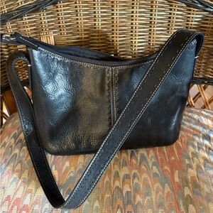 Black Leather Crossbody Shoulder Bag by Fossil-Classic Women's Handbag
